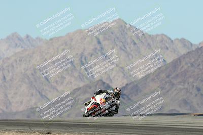 media/Dec-01-2025-Moto Forza (Mon) [[2daa91e15f]]/1-Advanced Group/Session 4 Turn 9/